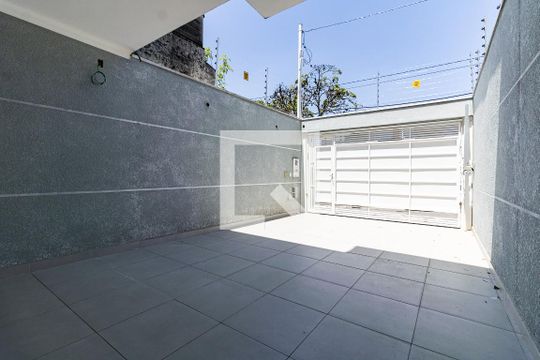 Garagem de casa à venda com 3 quartos, 140m² em Sacomã, São Paulo