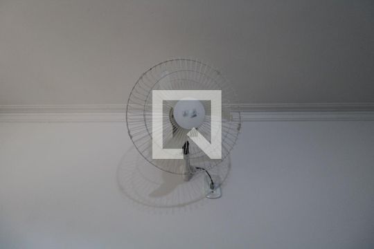 Cozinha de kitnet/studio para alugar com 1 quarto, 30m² em Cidade Universitária, Campinas