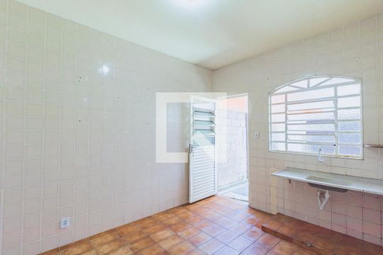 Cozinha de apartamento para alugar com 1 quarto, 60m² em Bsq dos Eucaliptos, São José dos Campos