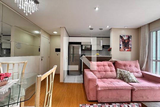 Sala de apartamento para alugar com 2 quartos, 50m² em Vila Metalúrgica, Santo André
