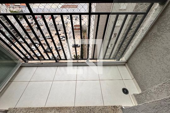 Sacada de apartamento para alugar com 2 quartos, 50m² em Vila Metalúrgica, Santo André