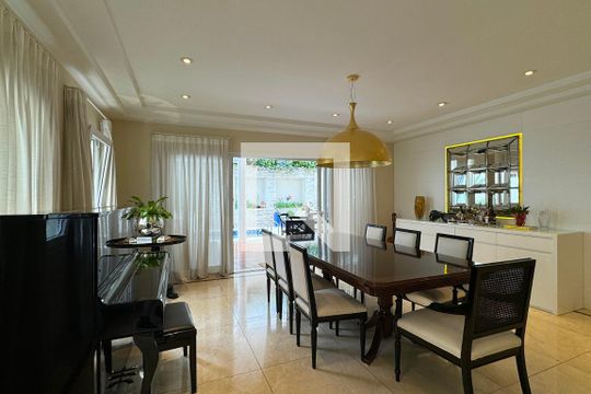 Sala de Jantar de casa de condomínio à venda com 4 quartos, 400m² em Residencial Tres (alphaville), Santana de Parnaíba