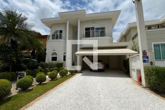 Fachada de casa de condomínio à venda com 4 quartos, 400m² em Residencial Tres (alphaville), Santana de Parnaíba