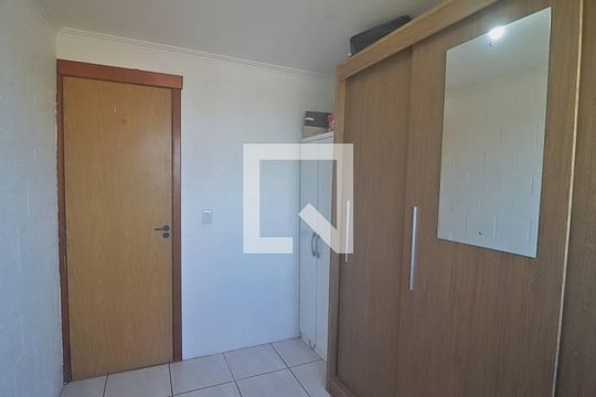 Sala  de apartamento para alugar com 2 quartos, 45m² em Olaria, Canoas