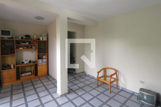 Casa à venda com 5 quartos, 448m² em Parque Peruche, São Paulo