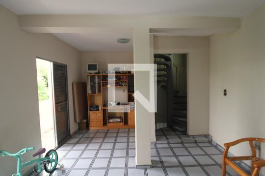 Casa 1 - Sala de casa à venda com 5 quartos, 448m² em Parque Peruche, São Paulo