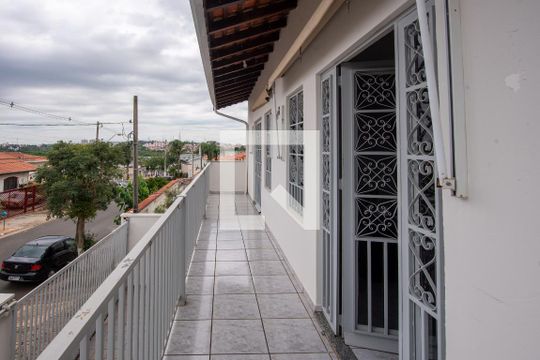 Varanda de casa à venda com 3 quartos, 250m² em Parque Jambeiro, Campinas