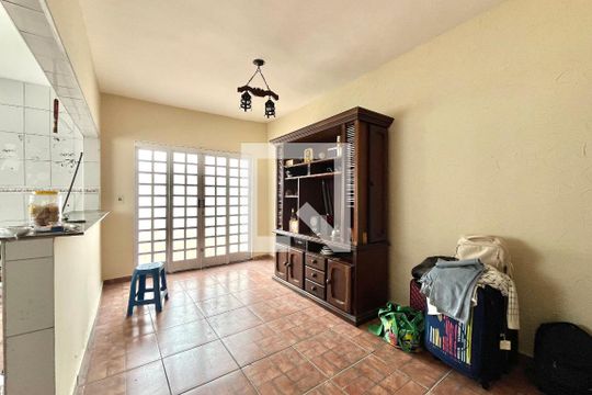Sala de Jantar de casa à venda com 4 quartos, 161m² em Conjunto Residencial Jardim Canaa, São Paulo