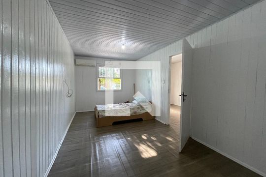 Sala de casa à venda com 1 quarto, 140m² em Santos Dumont, São Leopoldo