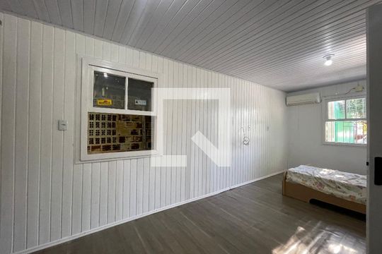 Sala de casa à venda com 1 quarto, 140m² em Santos Dumont, São Leopoldo