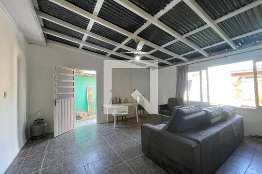 Edícula de casa à venda com 1 quarto, 140m² em Santos Dumont, São Leopoldo