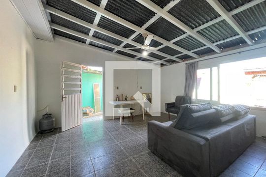 Edícula de casa à venda com 1 quarto, 140m² em Santos Dumont, São Leopoldo