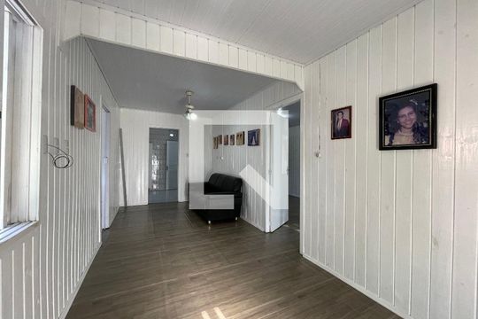 Sala de casa à venda com 1 quarto, 140m² em Santos Dumont, São Leopoldo