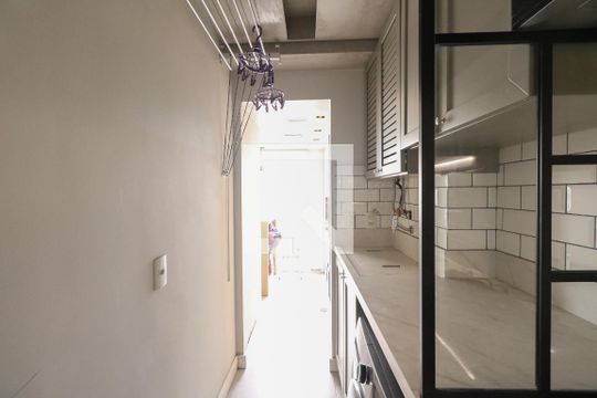 Área de Serviço de apartamento para alugar com 2 quartos, 82m² em Osvaldo Cruz, São Caetano do Sul