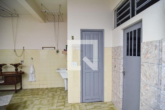 Fundos de casa à venda com 2 quartos, 156m² em Icaraí, Niterói