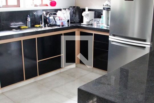 COZINHA de casa à venda com 5 quartos, 200m² em Jardim Santana, Campinas