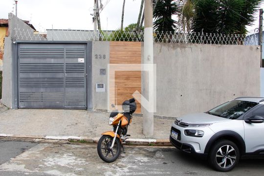 FACHADA de casa à venda com 5 quartos, 200m² em Jardim Santana, Campinas