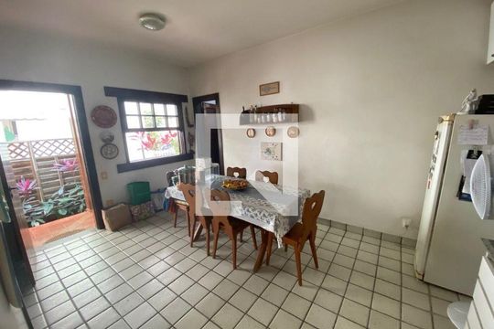 Casa à venda com 6 quartos, 550m² em Santo Antônio, Niterói