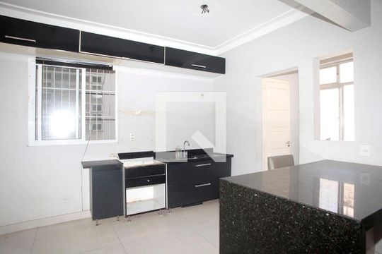 Cozinha de apartamento à venda com 2 quartos, 93m² em Moinhos de Vento, Porto Alegre