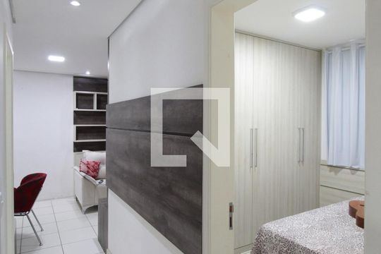 Corredor de apartamento para alugar com 3 quartos, 70m² em Jardim Guanabara, Belo Horizonte
