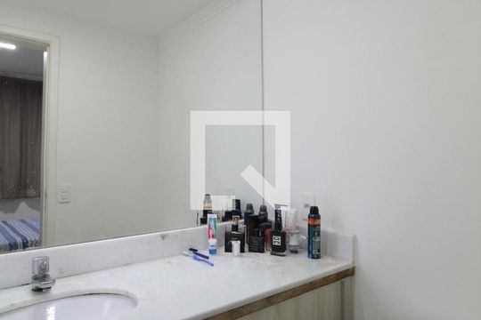 Banheiro da Suite de apartamento para alugar com 3 quartos, 70m² em Jardim Guanabara, Belo Horizonte