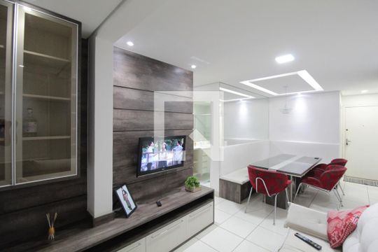 Sala de apartamento para alugar com 3 quartos, 70m² em Jardim Guanabara, Belo Horizonte