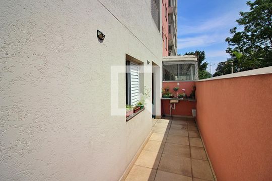 Sala Quintal de apartamento à venda com 2 quartos, 75m² em Jardim Sao Francisco, São Bernardo do Campo