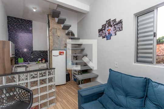 Casa à venda com 2 quartos, 100m² em Conceição, Diadema
