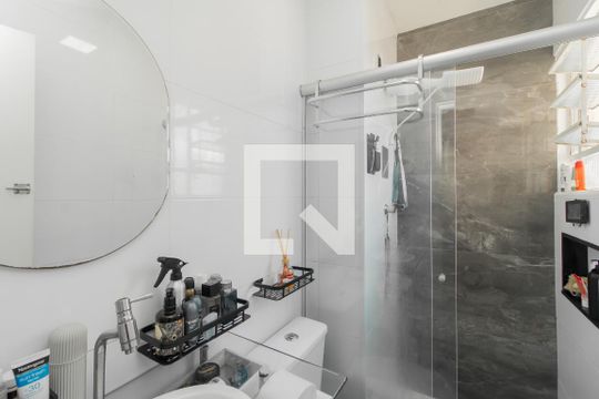 Banheiro de apartamento à venda com 2 quartos, 48m² em Artur Alvim, São Paulo