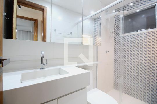 Banheiro Social de apartamento para alugar com 2 quartos, 52m² em Freguesia (jacarepaguá), Rio de Janeiro