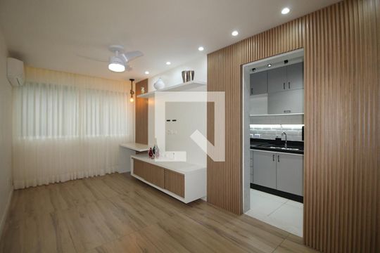 Sala de apartamento para alugar com 2 quartos, 52m² em Freguesia (jacarepaguá), Rio de Janeiro
