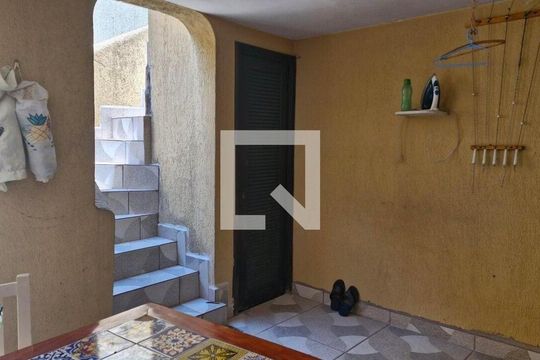 Casa à venda com 3 quartos, 196m² em Chácara Monte Alegre, São Paulo
