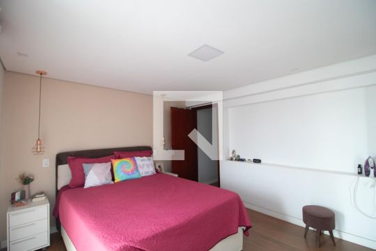 Quarto 1 Suíte de casa à venda com 4 quartos, 250m² em Vila Gustavo, São Paulo