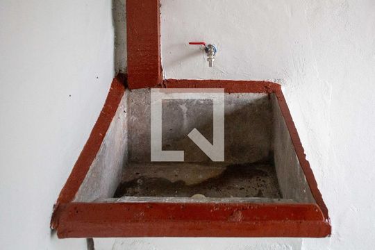 Area de Serviço de casa para alugar com 2 quartos, 80m² em Serraria, Diadema
