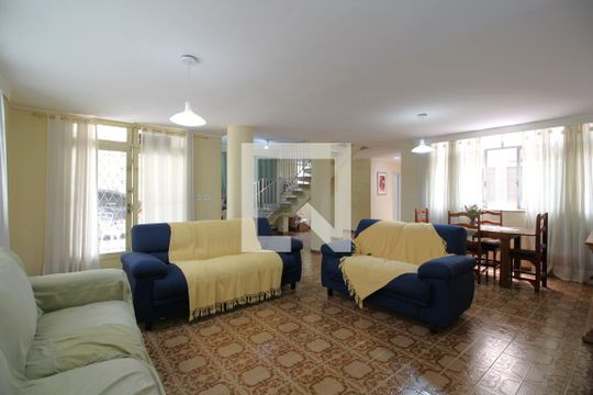 Casa à venda com 6 quartos, 360m² em Taquara, Rio de Janeiro