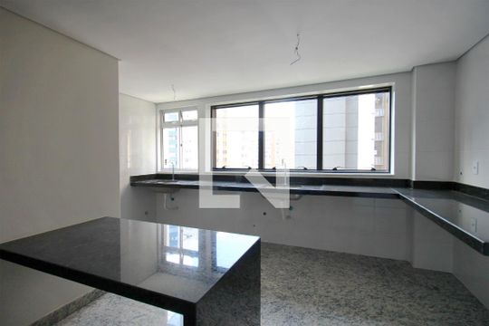 Cozinha de apartamento à venda com 2 quartos, 46m² em Centro, Belo Horizonte