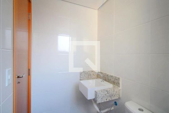 Banheiro da Suíte 2 de apartamento à venda com 2 quartos, 46m² em Centro, Belo Horizonte