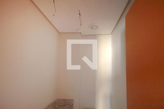 Banheiro de apartamento à venda com 2 quartos, 46m² em Centro, Belo Horizonte