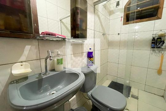 Banheiro de casa à venda com 3 quartos, 200m² em Santa Maria, Belo Horizonte