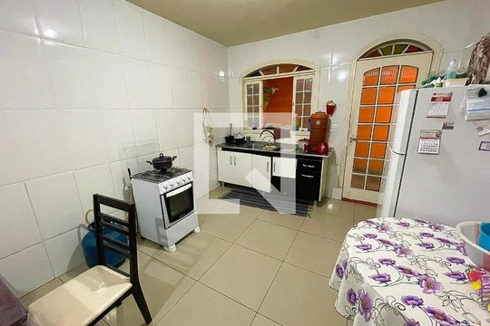 Sala de casa à venda com 3 quartos, 200m² em Santa Maria, Belo Horizonte