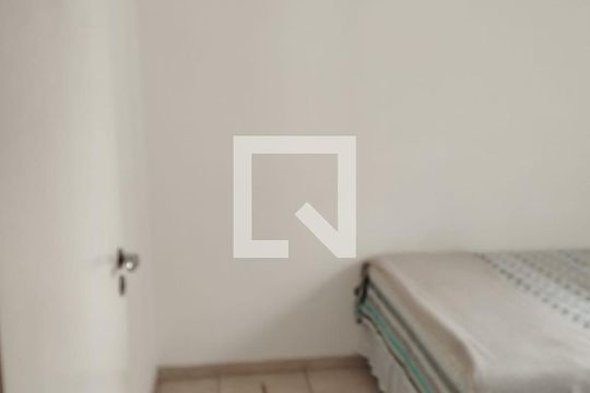 Quarto de apartamento à venda com 2 quartos, 60m² em Camargos, Belo Horizonte