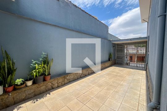 Garagem de casa à venda com 3 quartos, 226m² em Vila Pereira Barreto, São Paulo