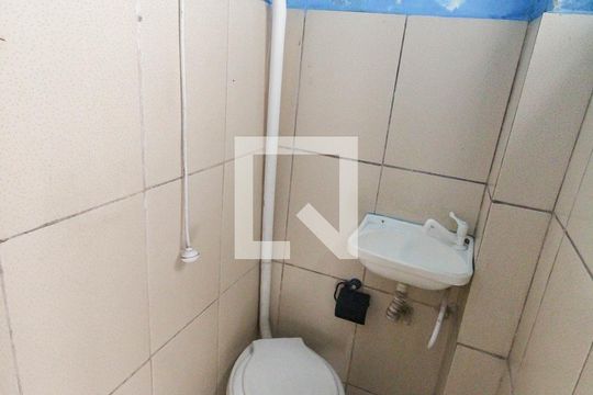 Banheiro da Suíte de casa à venda com 7 quartos, 100m² em Conjunto Habitacional Aguia de Haia, São Paulo