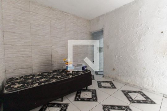Suíte de casa à venda com 7 quartos, 100m² em Conjunto Habitacional Aguia de Haia, São Paulo