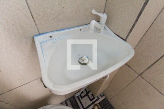 Banheiro da Suíte de casa à venda com 7 quartos, 100m² em Conjunto Habitacional Aguia de Haia, São Paulo