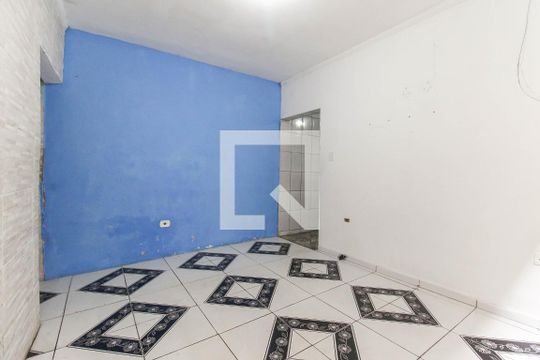 Sala de casa à venda com 7 quartos, 100m² em Conjunto Habitacional Aguia de Haia, São Paulo