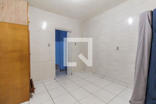 Quarto 2 de casa à venda com 7 quartos, 100m² em Conjunto Habitacional Aguia de Haia, São Paulo