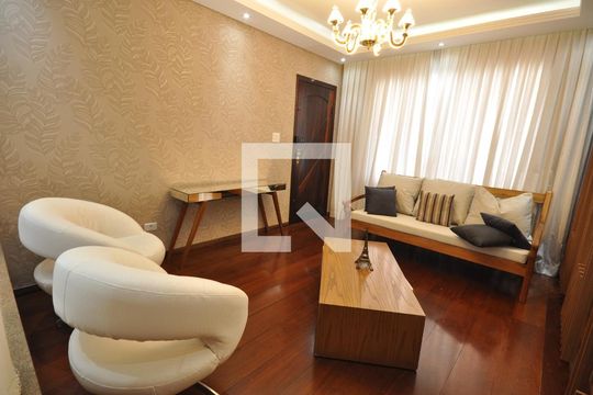 Sala de casa à venda com 4 quartos, 240m² em Jardim Guapira, São Paulo