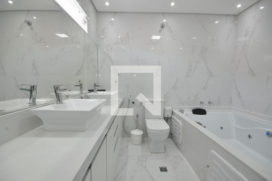 Banheiro da Suíte 1 de casa à venda com 4 quartos, 240m² em Jardim Guapira, São Paulo