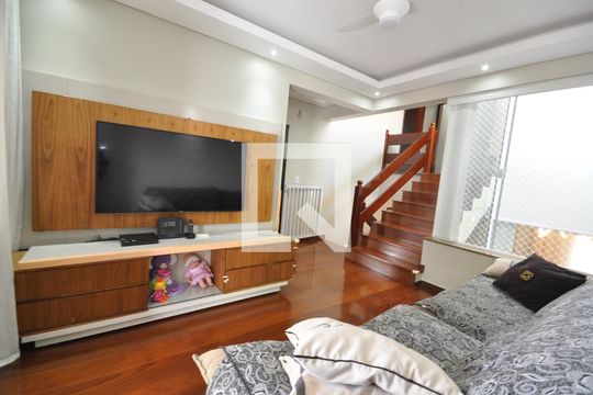 Sala de TV de casa à venda com 4 quartos, 240m² em Jardim Guapira, São Paulo